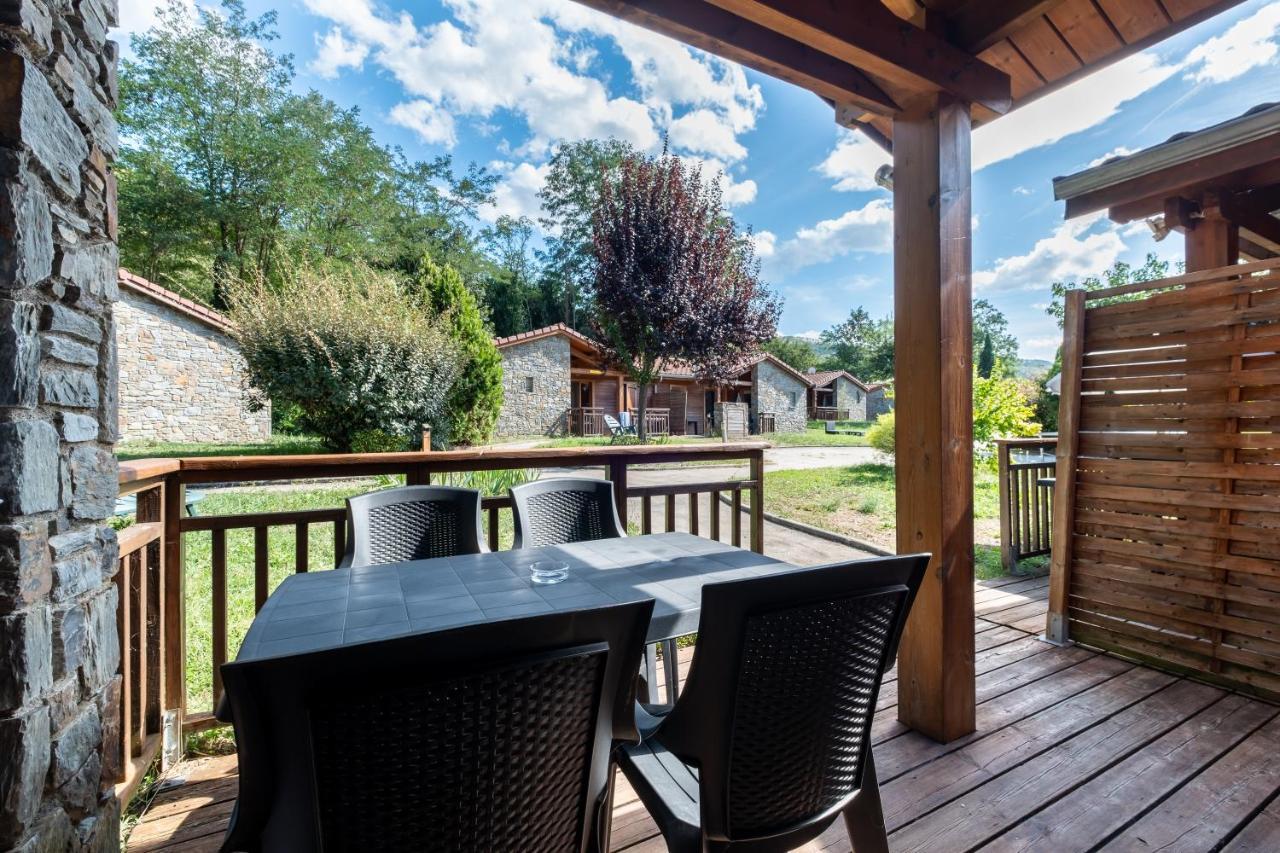 Le Hameau Du Comte De Foix - 11 Chalets En Ariege Mercus-Garrabet Esterno foto