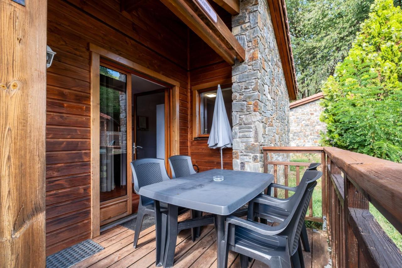 Le Hameau Du Comte De Foix - 11 Chalets En Ariege Mercus-Garrabet Esterno foto